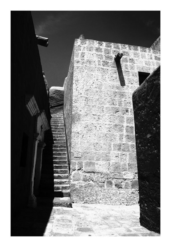 Arequipa_Monasterio_3_by_binarymind.jpg